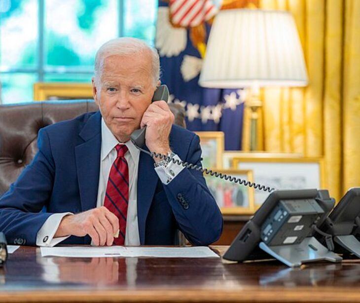 president biden in oval office