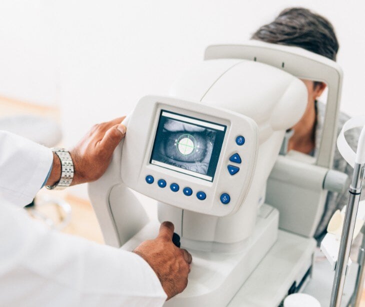 Image of eye machine for blog about Mid Atlantic Retina patients affected by ConnectOnCall data breach