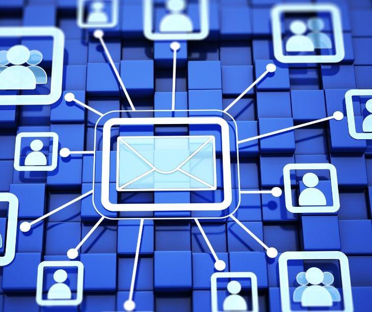 email icon surrounded by people icons